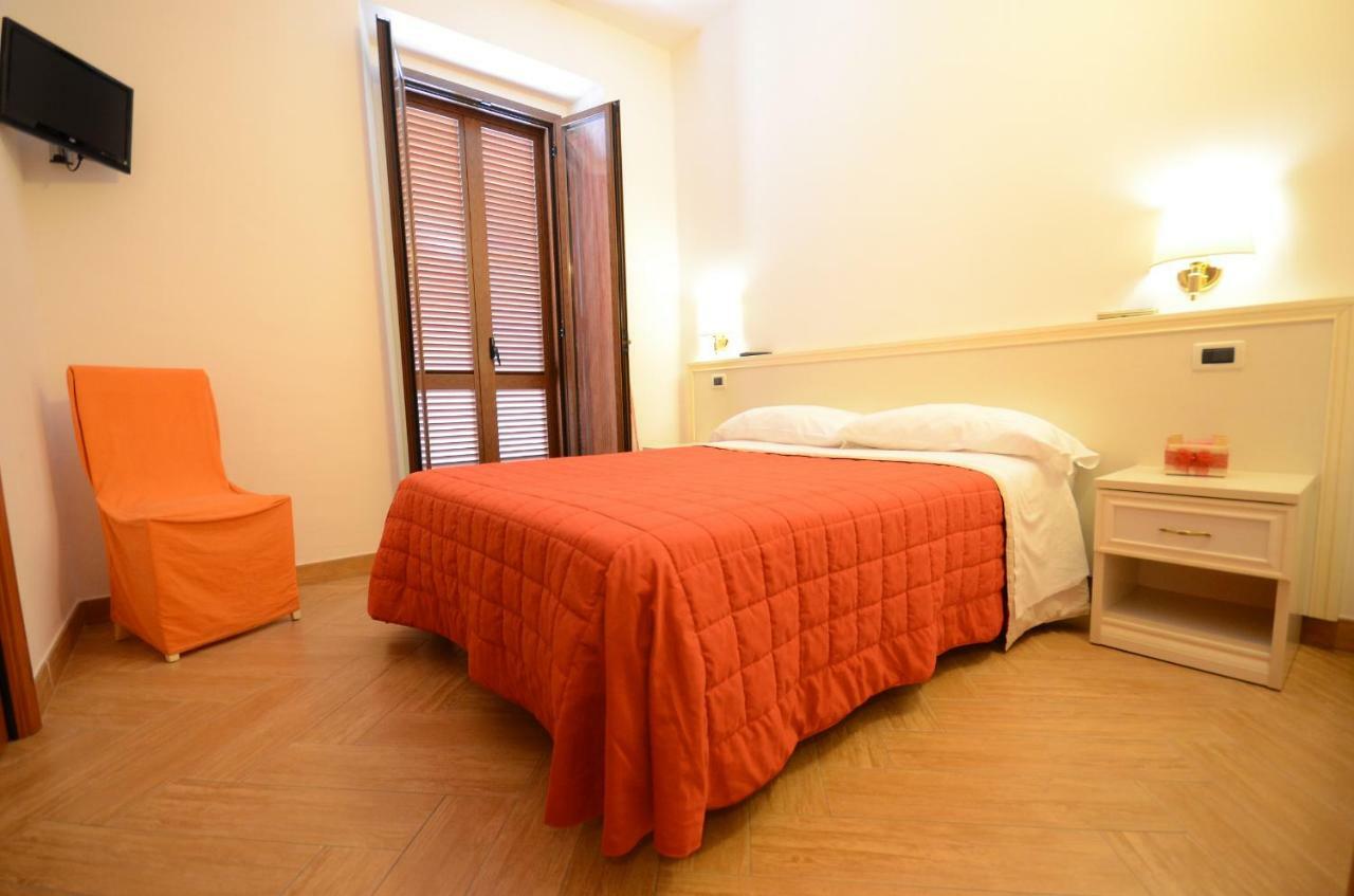 Il Piccolo Nido Bed & Breakfast Borgo Montenero Exterior photo