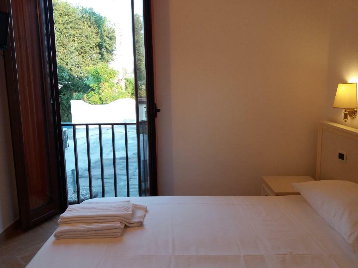 Il Piccolo Nido Bed & Breakfast Borgo Montenero Exterior photo